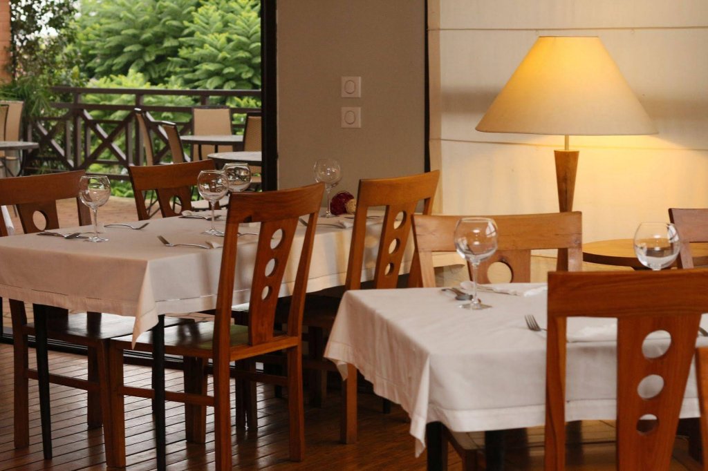 Фото Tamboho Hotel