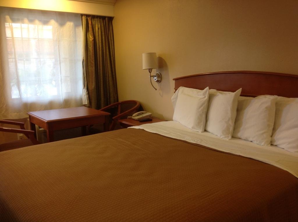 Фото Hyland Motel Van Nuys