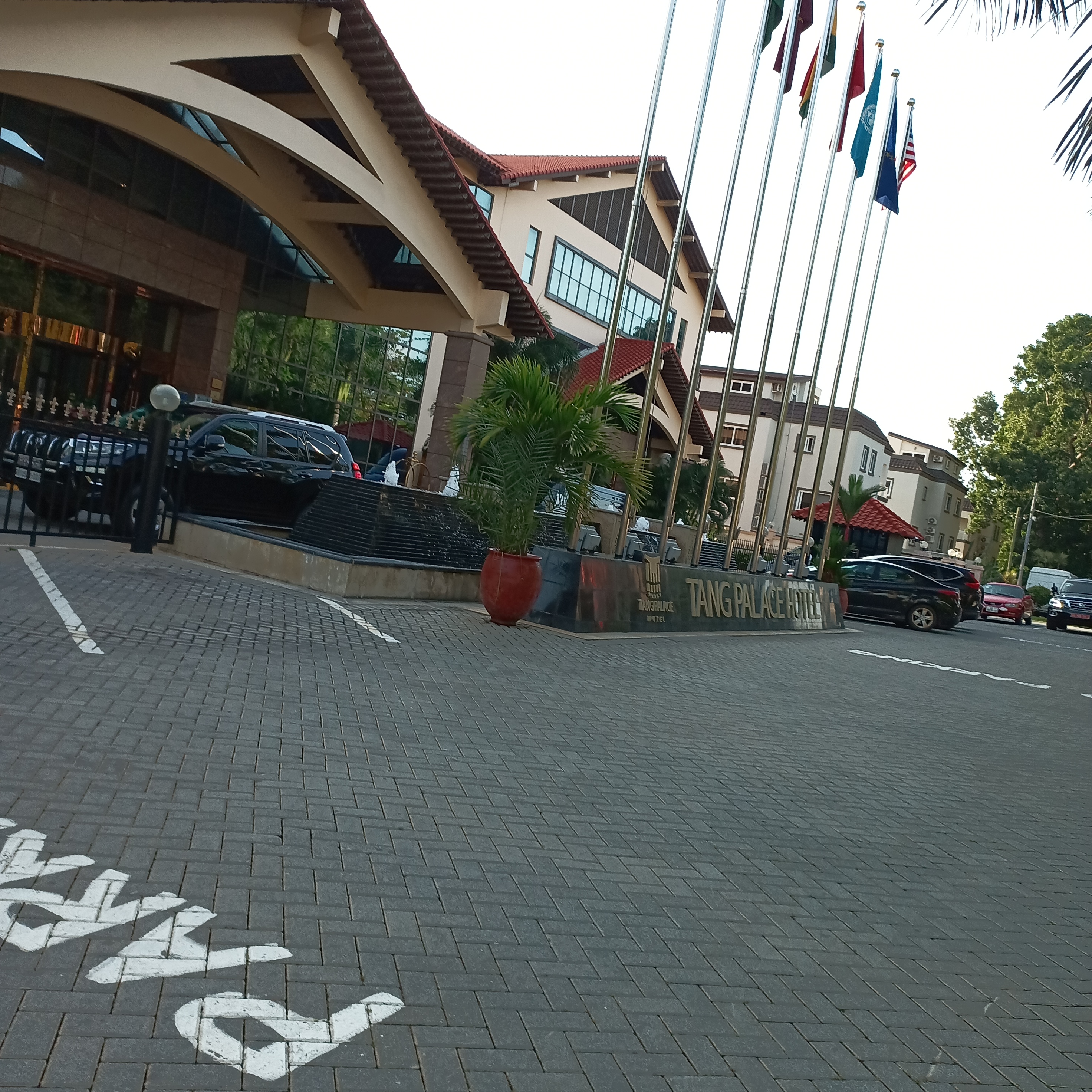 Фото Tang Palace Hotel