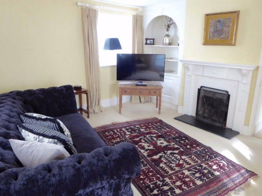 Фото The Salutation