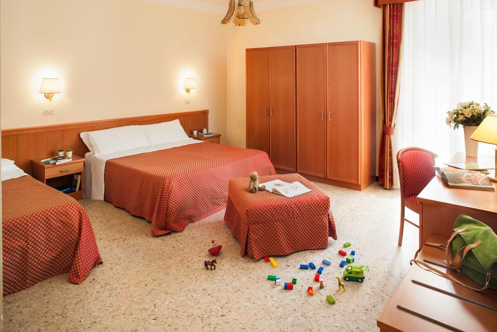 Фото Hotel Centrale Curtis