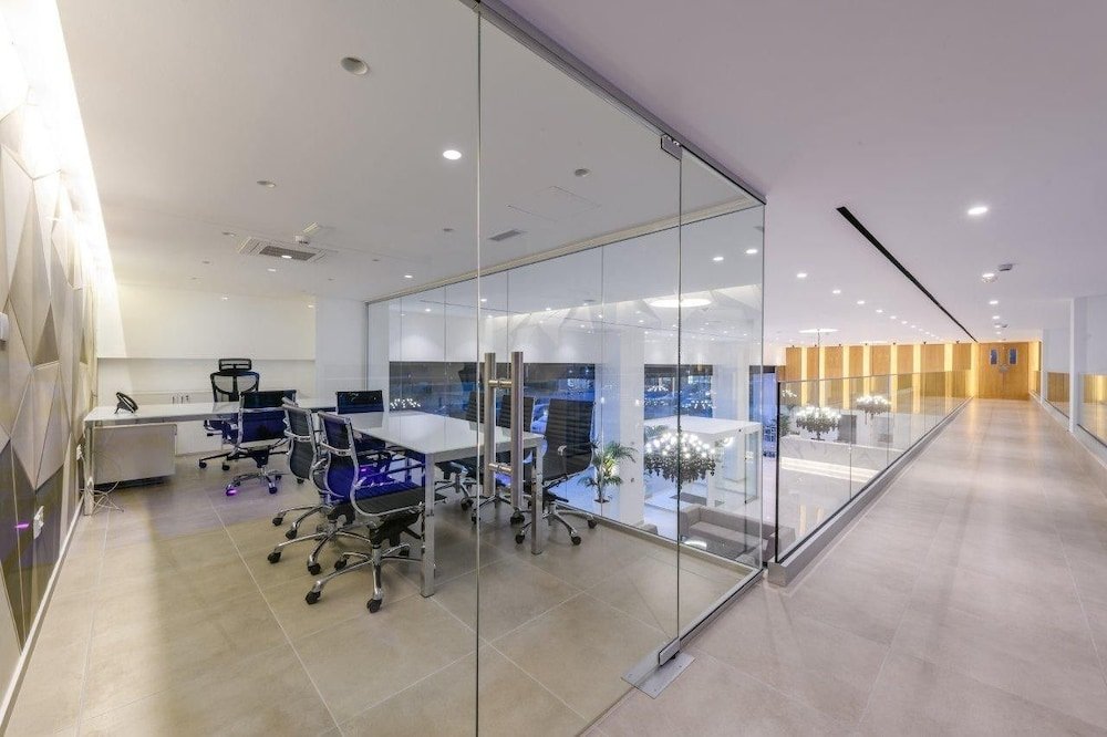 Фото Tasia Maris Seasons