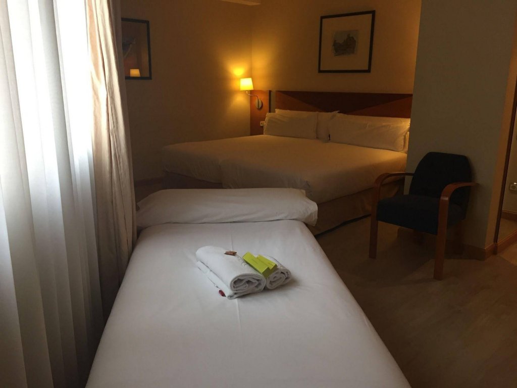 Фото Oca Villa de Avilés Hotel