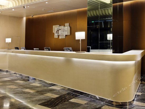 Фото Hilton Garden Inn Shanghai Hongqiao Necc