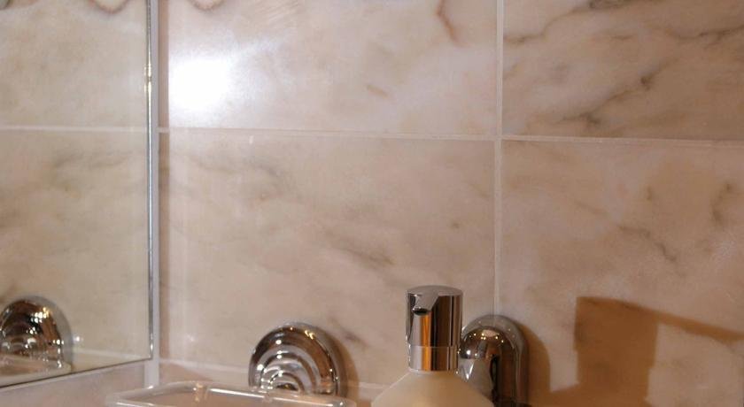 Фото Lindenhof Landgasthof Hotel