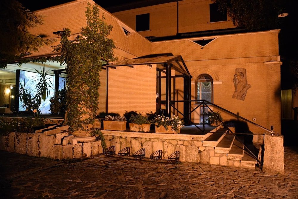 Фото Albergo Il Picchio