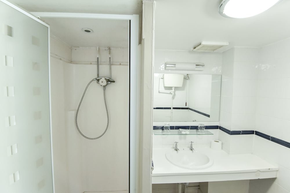 Фото Dillons Hotel - B&b