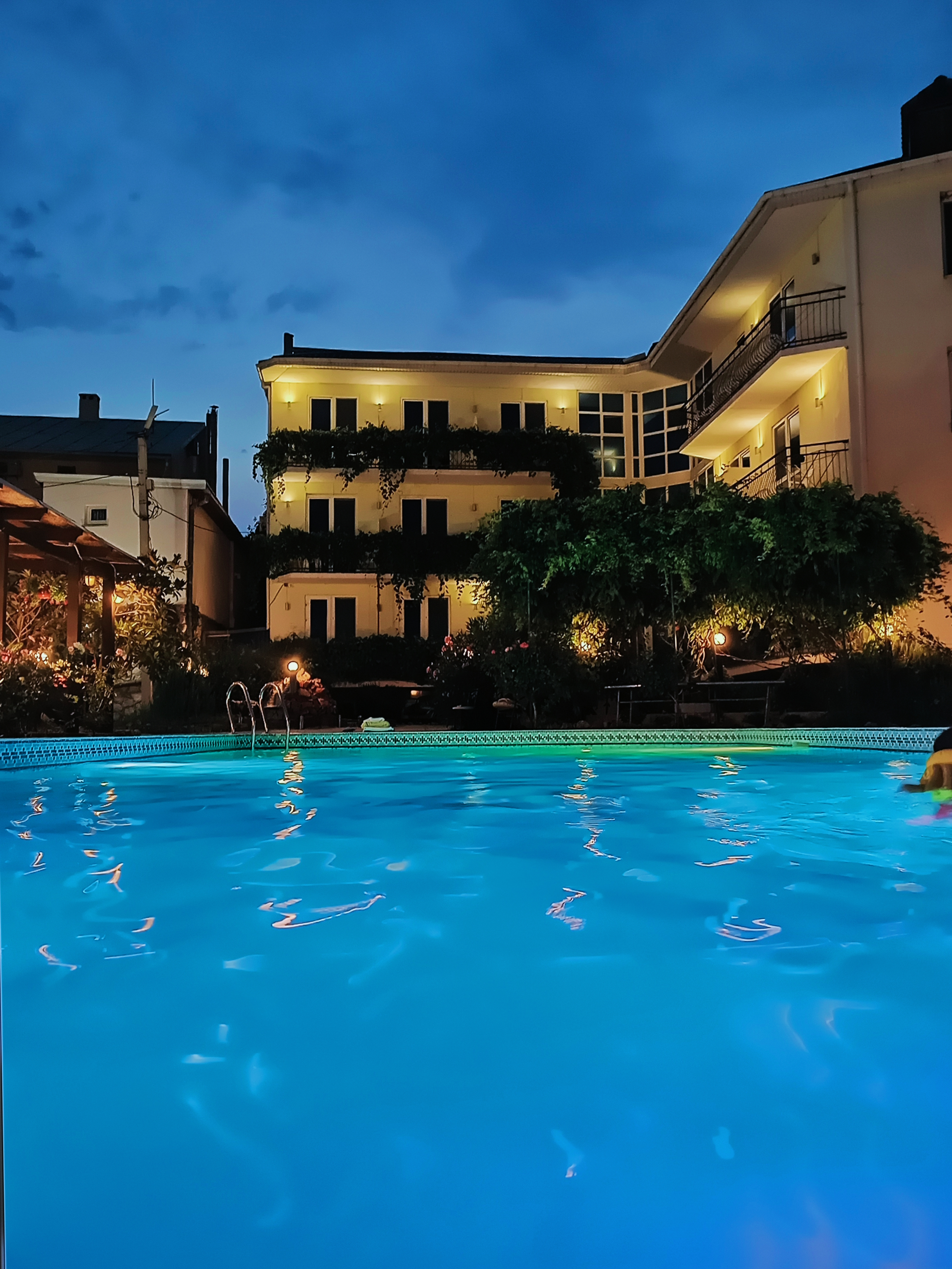 Фото отеля 2