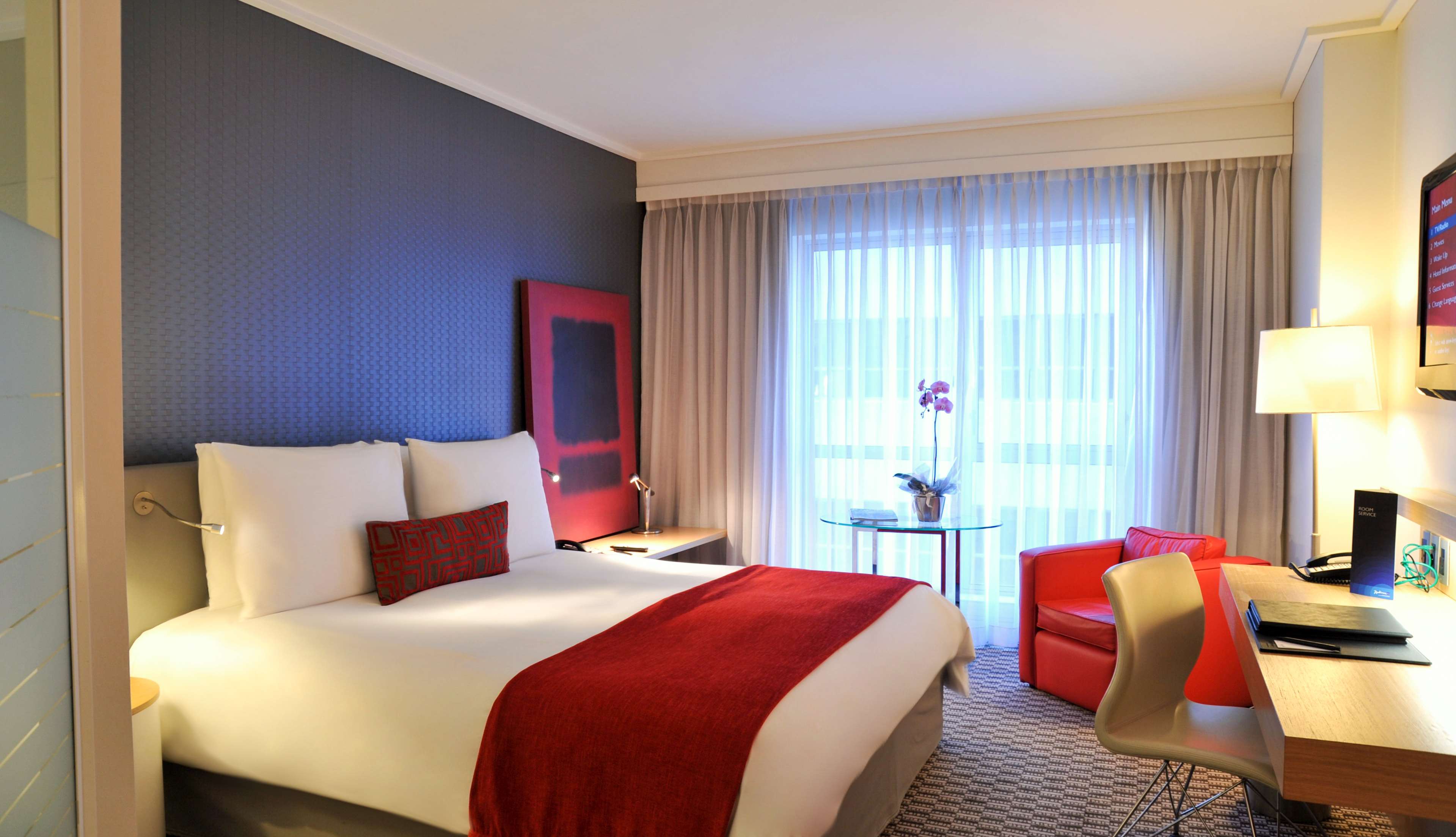 Фото Radisson Blu Gautrain Hotel, Sandton Johannesburg