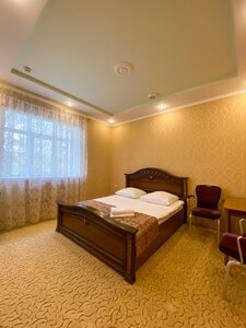 Парк отель Аристократъ