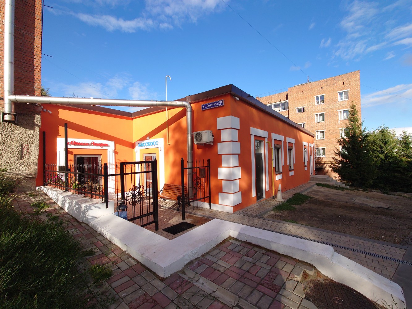 Фото отеля 1