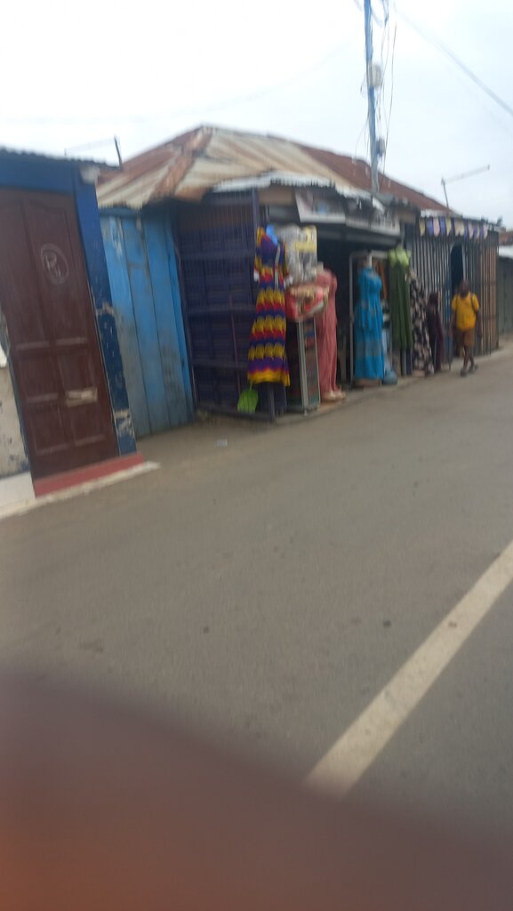 Fur and leather shop Hajia Talatu Collection, Accra, photo