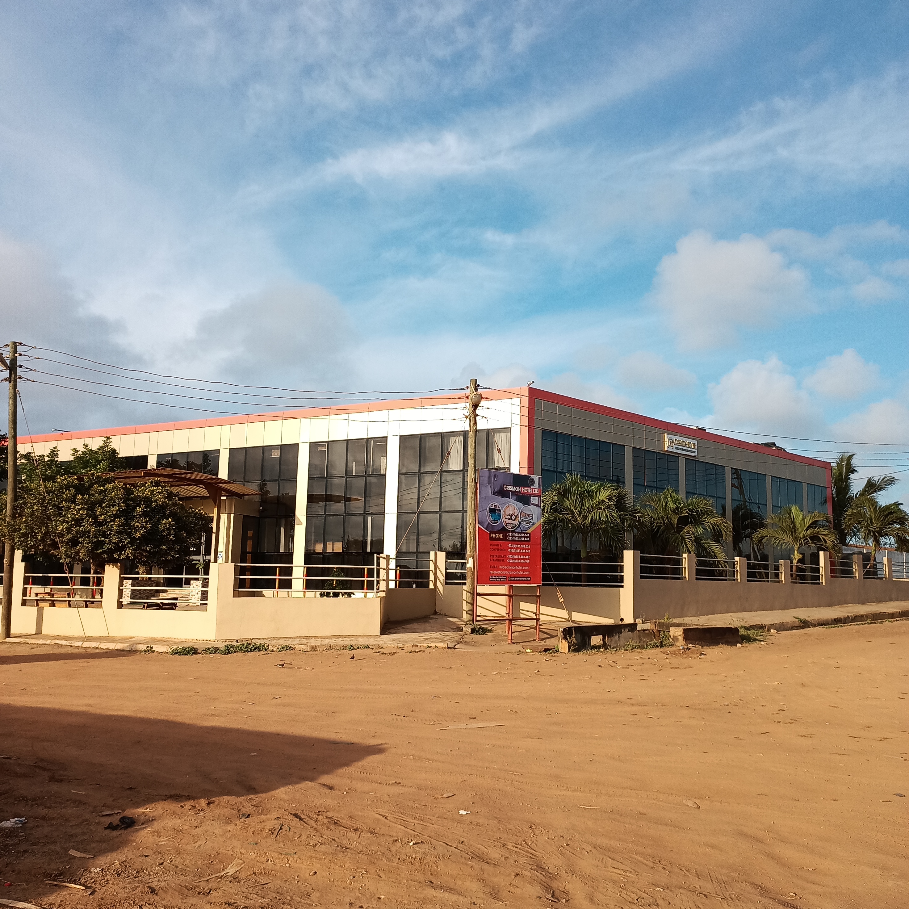 Фото Crismon Hotel