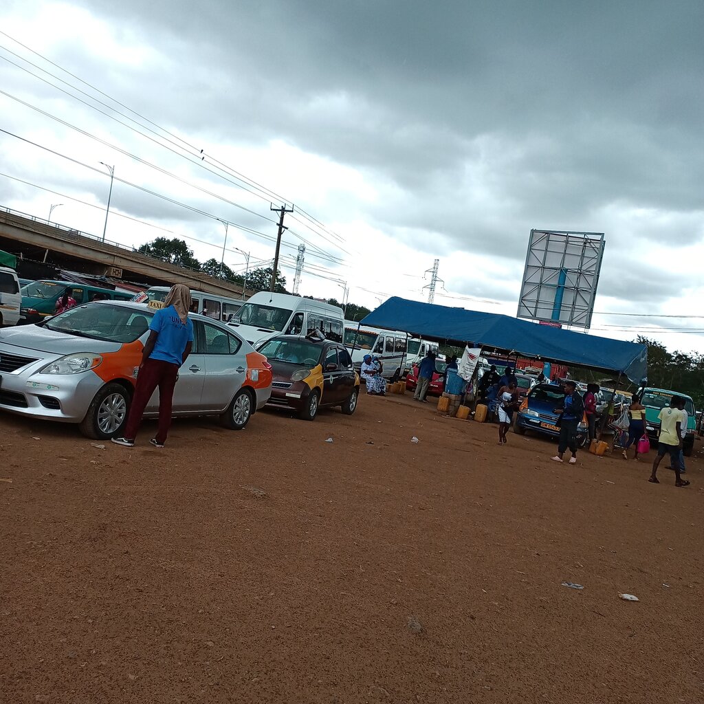 Bus station Atomic Bus Station, Accra, photo