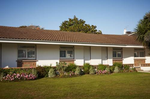 Фото Runnymede Court Hotel