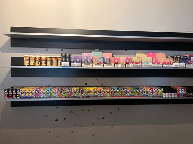 Vape shop Steam house, Uralsk, photo