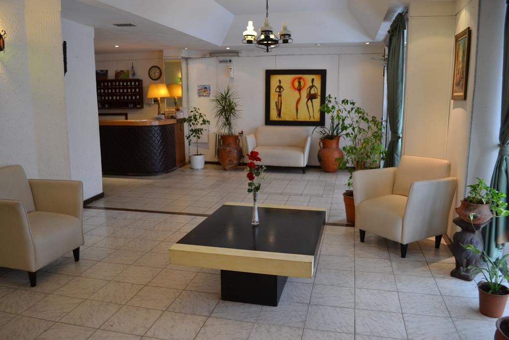 Фото Hotel Dallas Center