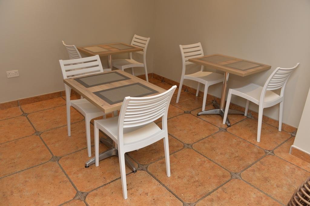 Фото Corner Cottage Bed and Breakfast