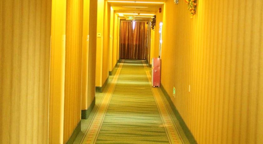 Фото GreenTree Inn Guangzhou Jichang Road Express Hotel