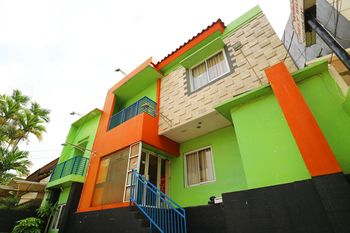 Фото Nely Murni Residence