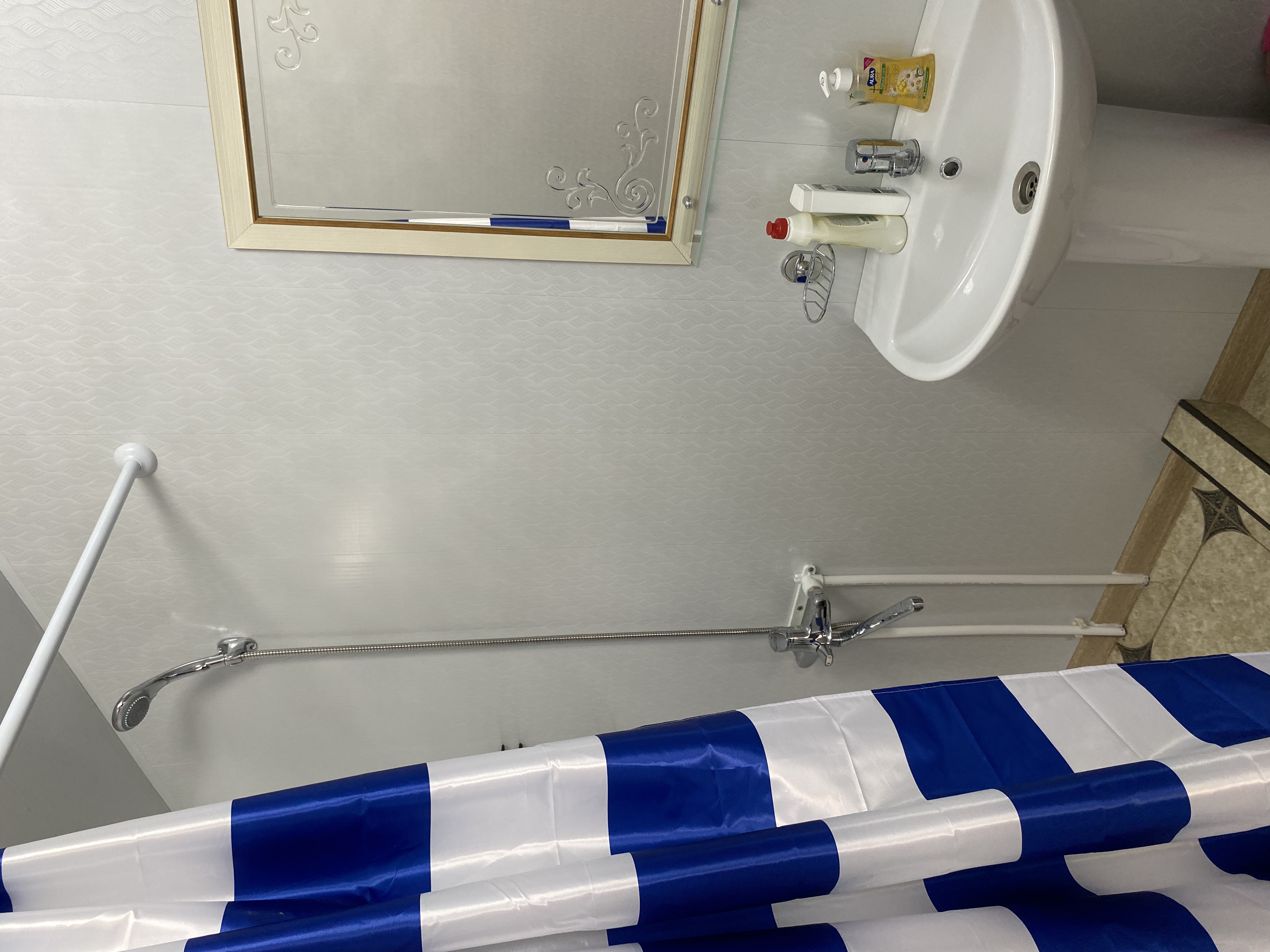 Фото Домик у обрыва