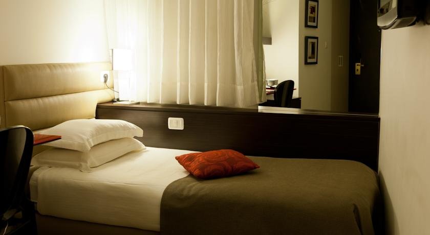 Фото Maxim Hotel