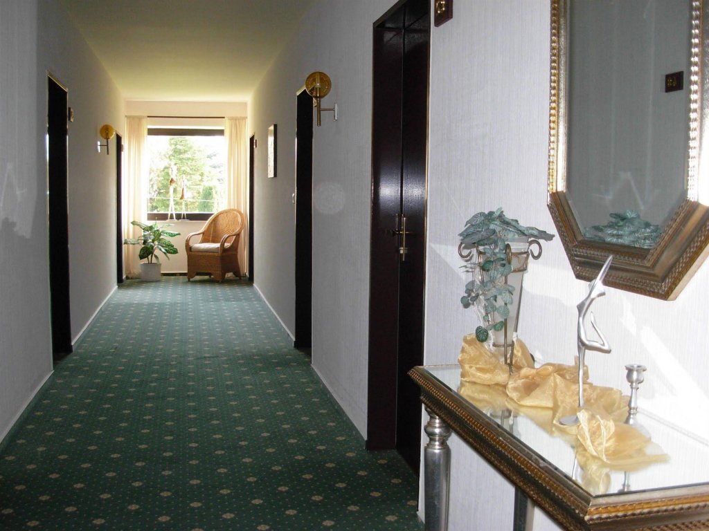 Фото Land-gut-Hotel Nordsee, Hotel Schild