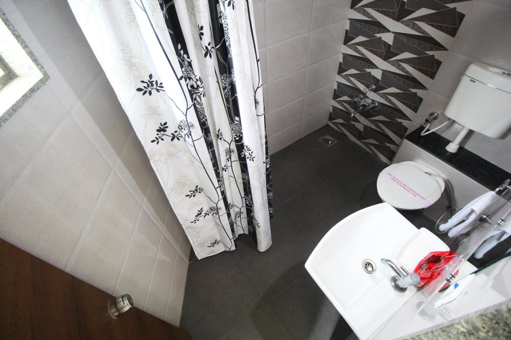 Фото Oyo Rooms Ahmedabad Airport Gandhinagar Highway