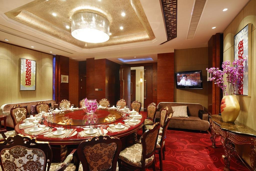 Фото Kunshan Yizui Crown Hotel
