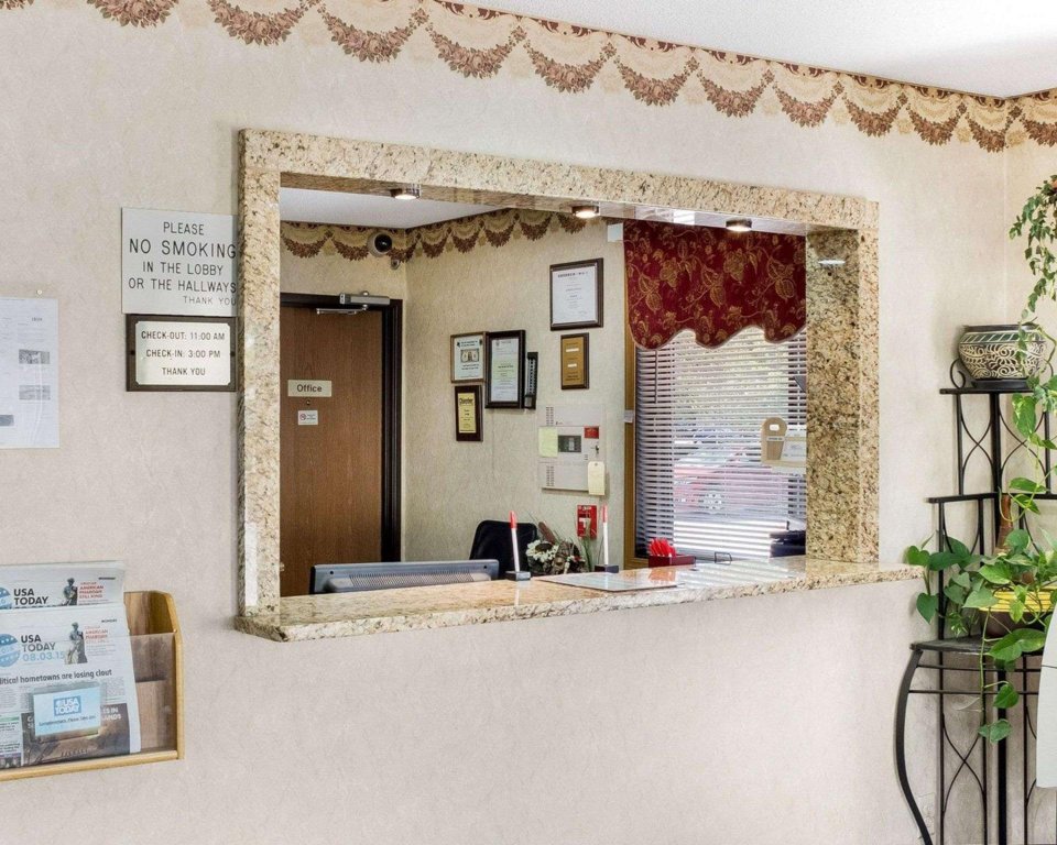 Фото Econo Lodge Grand Forks