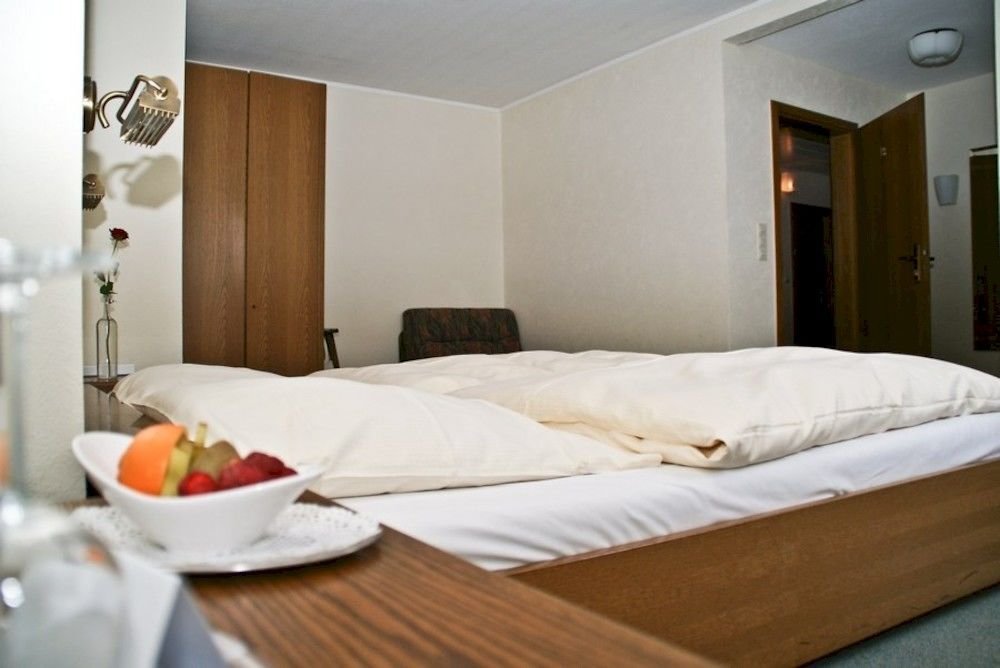 Фото Hotel Zur Bruecke