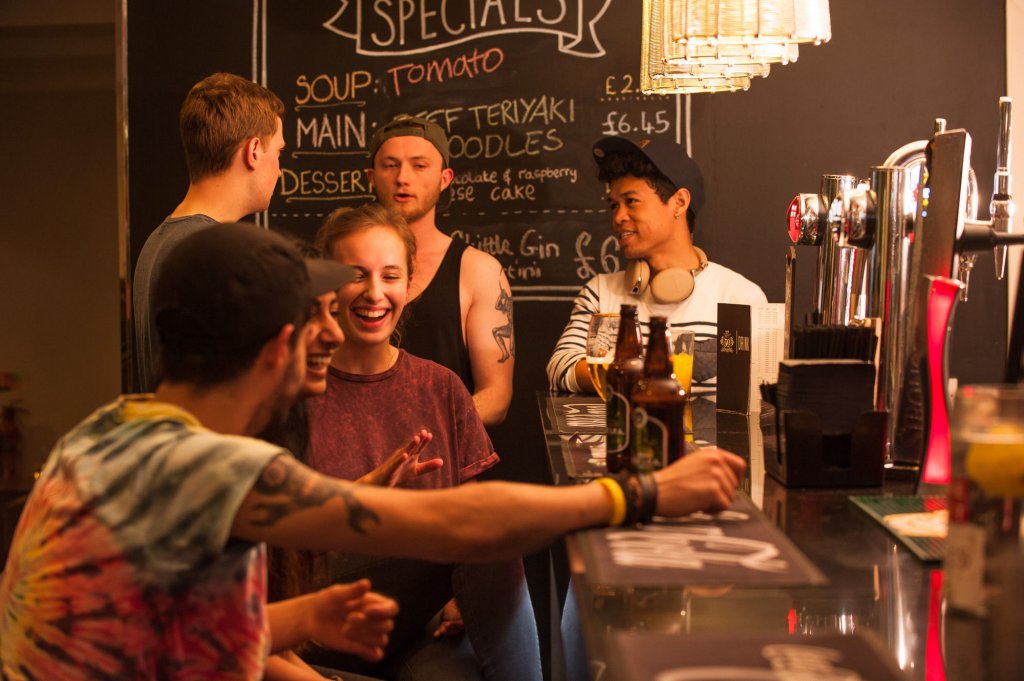 Фото a&o Edinburgh City