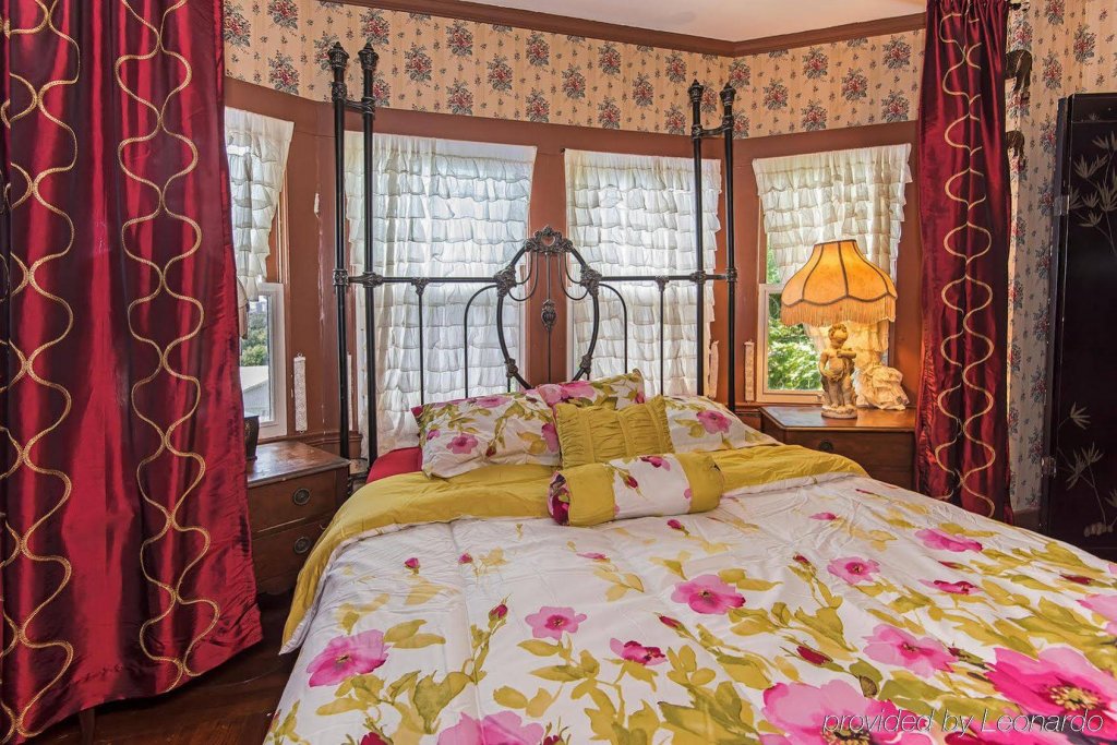 Фото Manoa Valley Inn