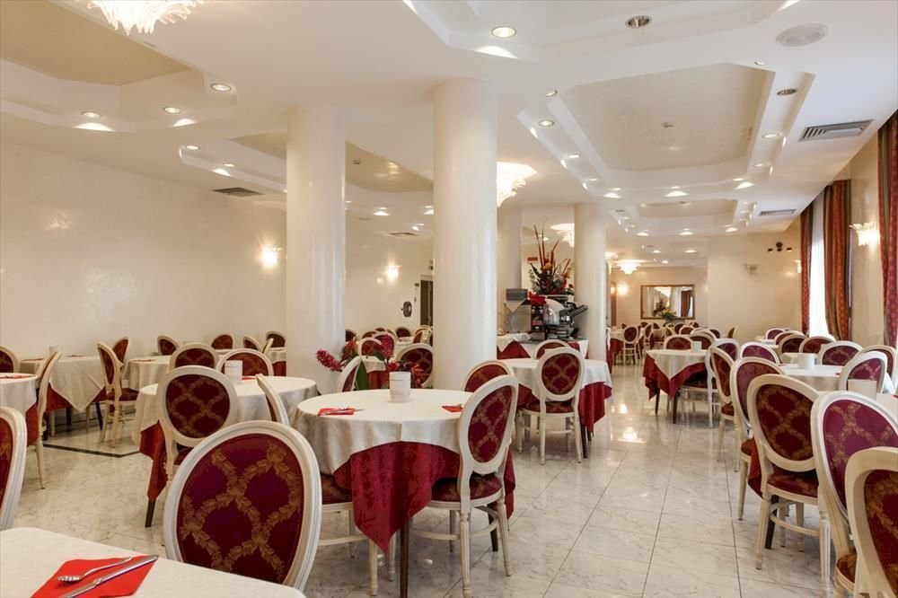 Фото Hotel Ambassador