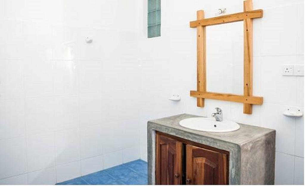 Фото International Beach Hotel and Restaurant