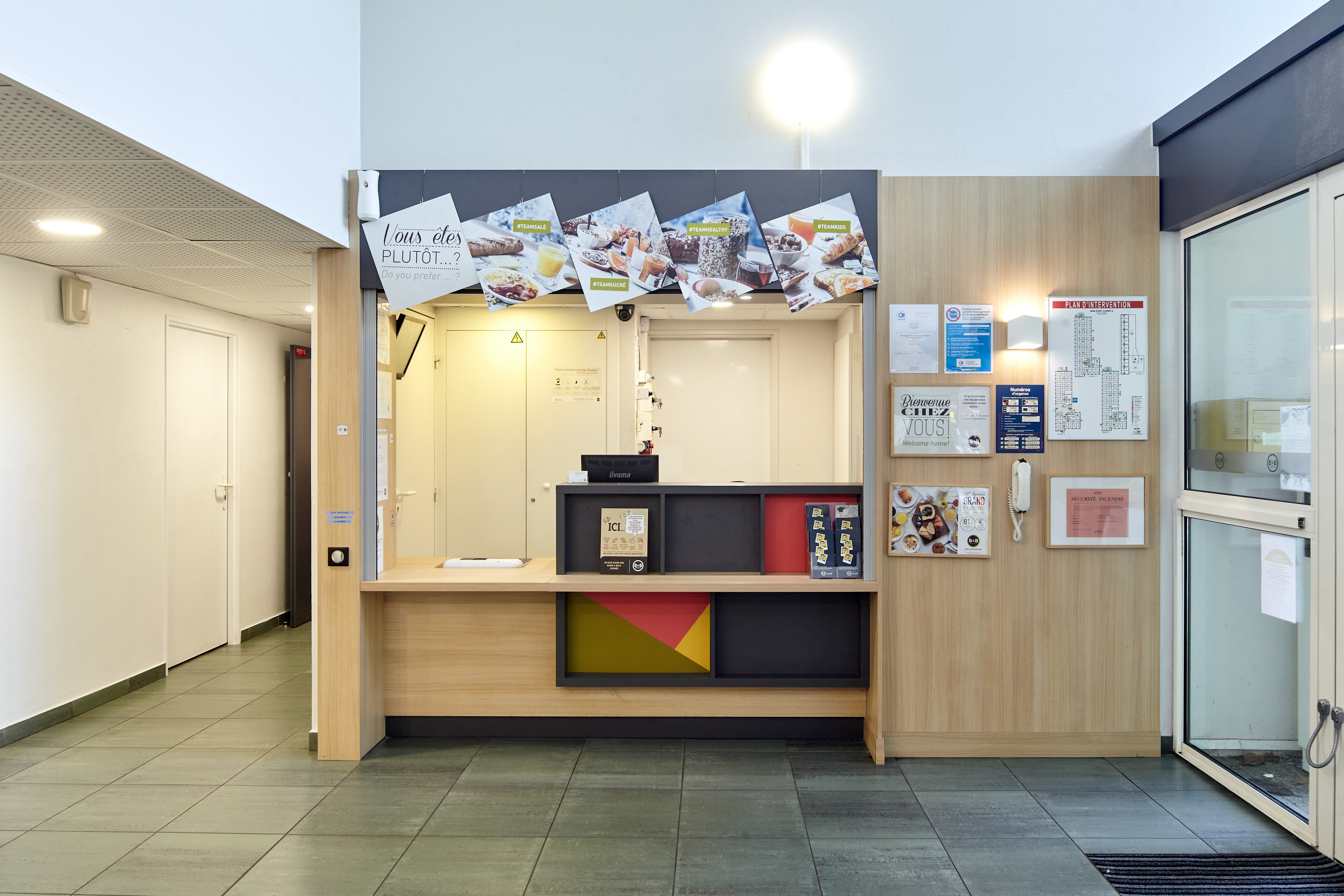 Фото B&b Hotel Evry Lisses 1