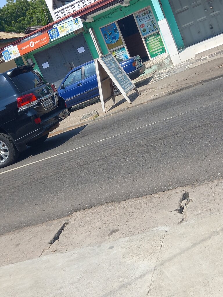 Money transfers The ESS Ventures, Accra, photo