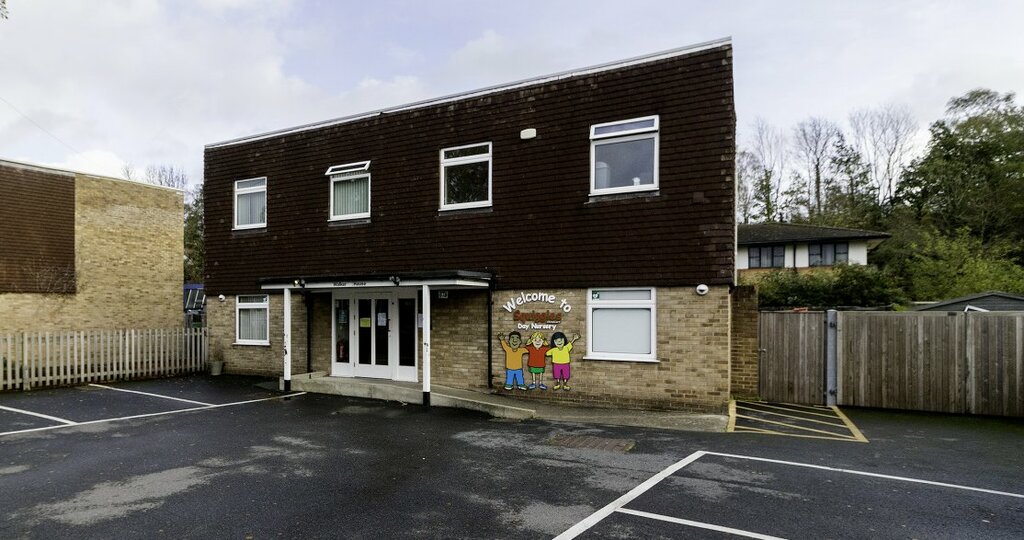 Kindergarten, nursery Busy Bees Riverhead, Sevenoaks, Kent County, photo