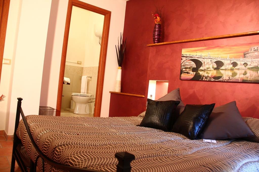 Фото Domus Ubaldi Bed and Breakfast