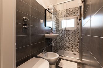 Фото Alessia's Flat - Naviglio Grande 2