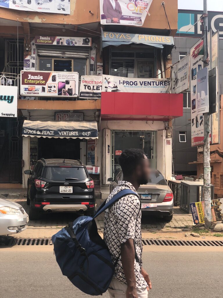 Water store Grace & Peace Ventures Enterprise, Accra, photo