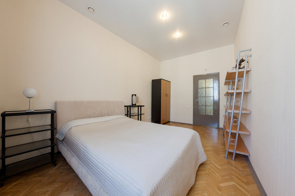 سكن للإيجار اليومي Hth24 apartments on Italiyanskaya 1 ، سان بطرسبرغ، صورة