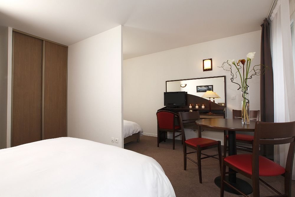 Фото Appart'City Confort Paris Clichy Mairie