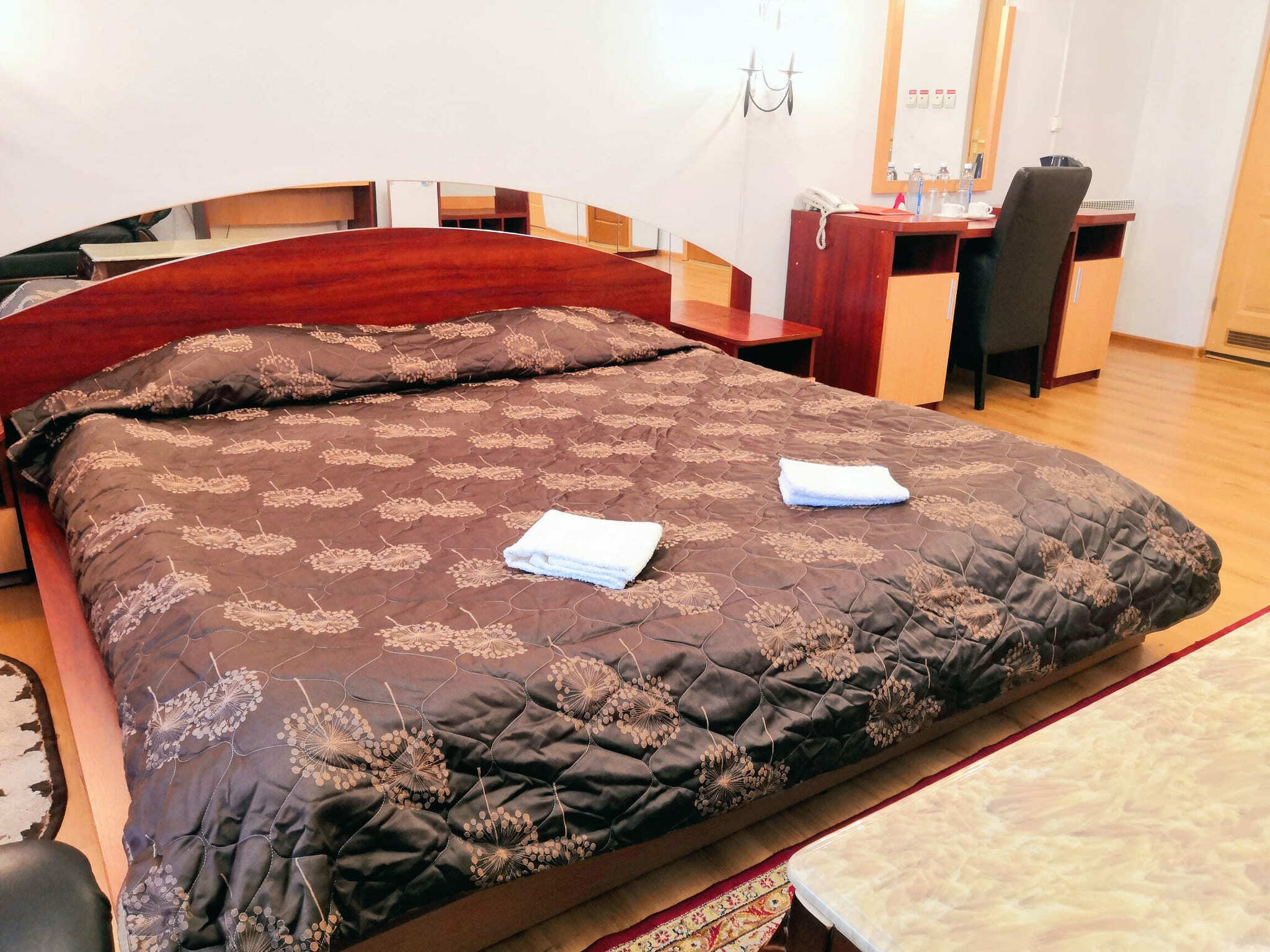 Фото Махаон