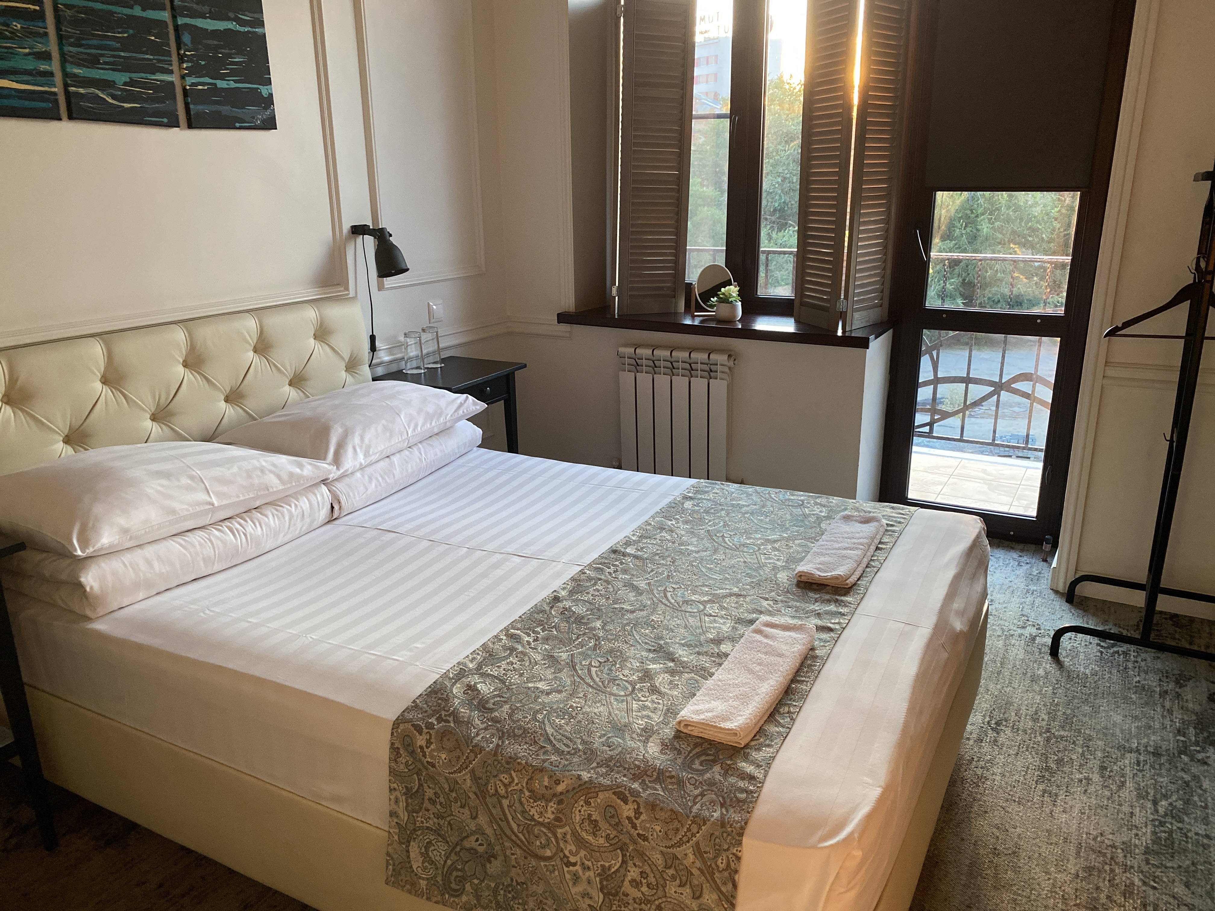 Фото отеля 1