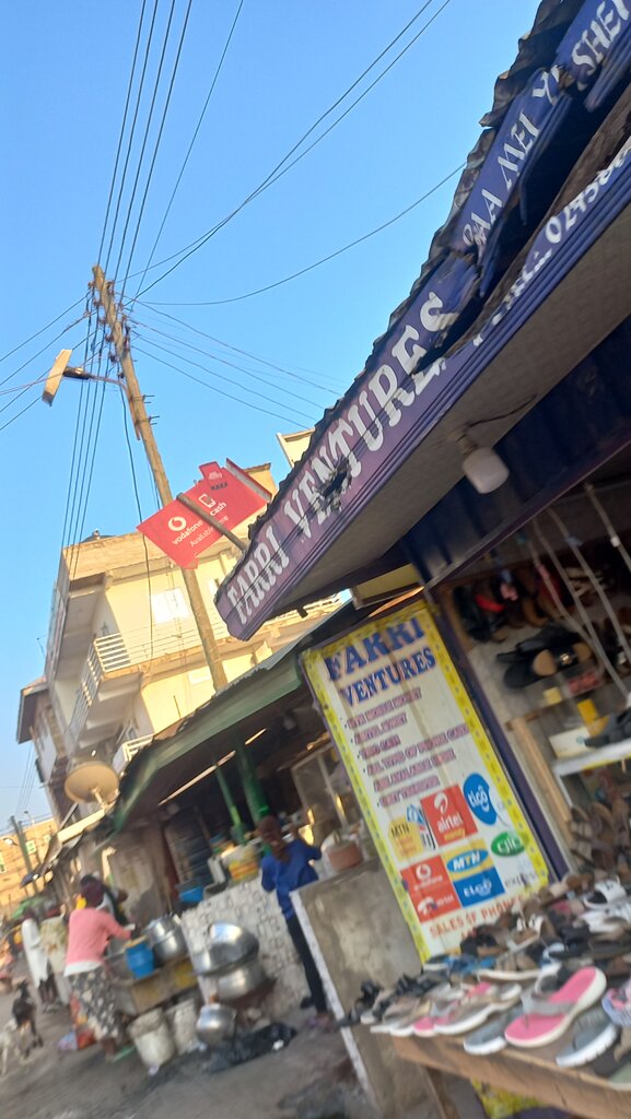 Shoes repair Farri Ventures, Accra, photo