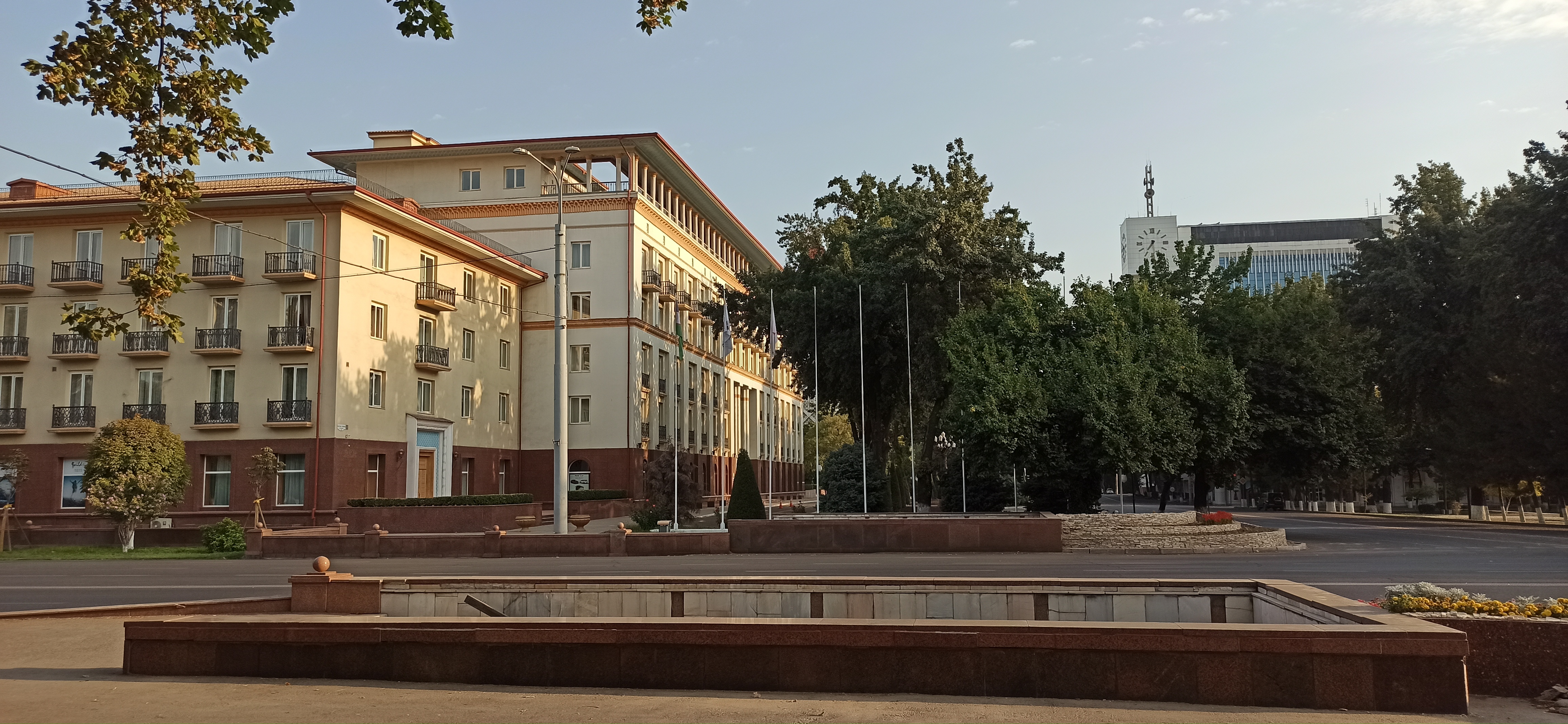 Фото Lotte City Hotels Tashkent Palace