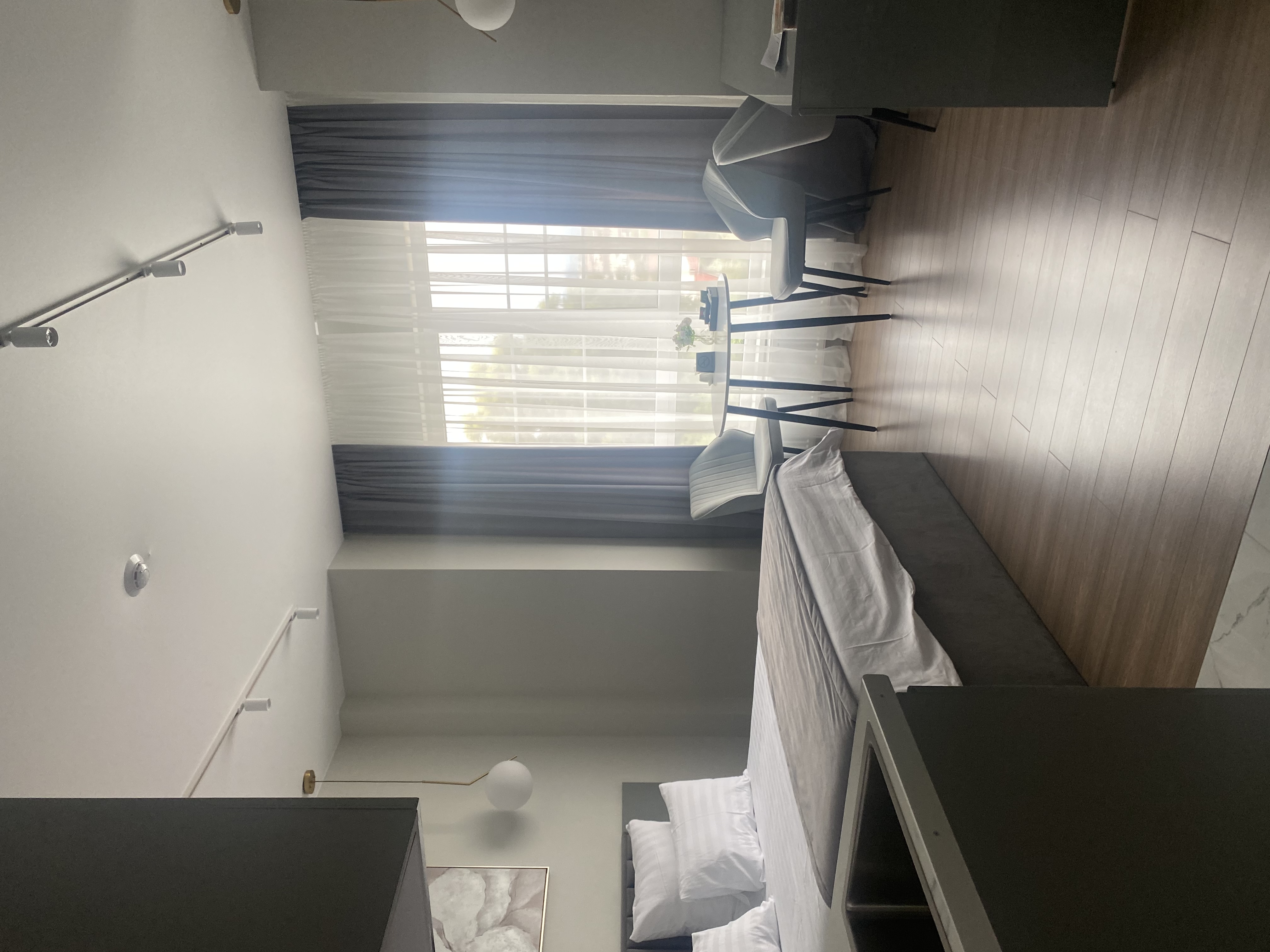 Фото The White Residence