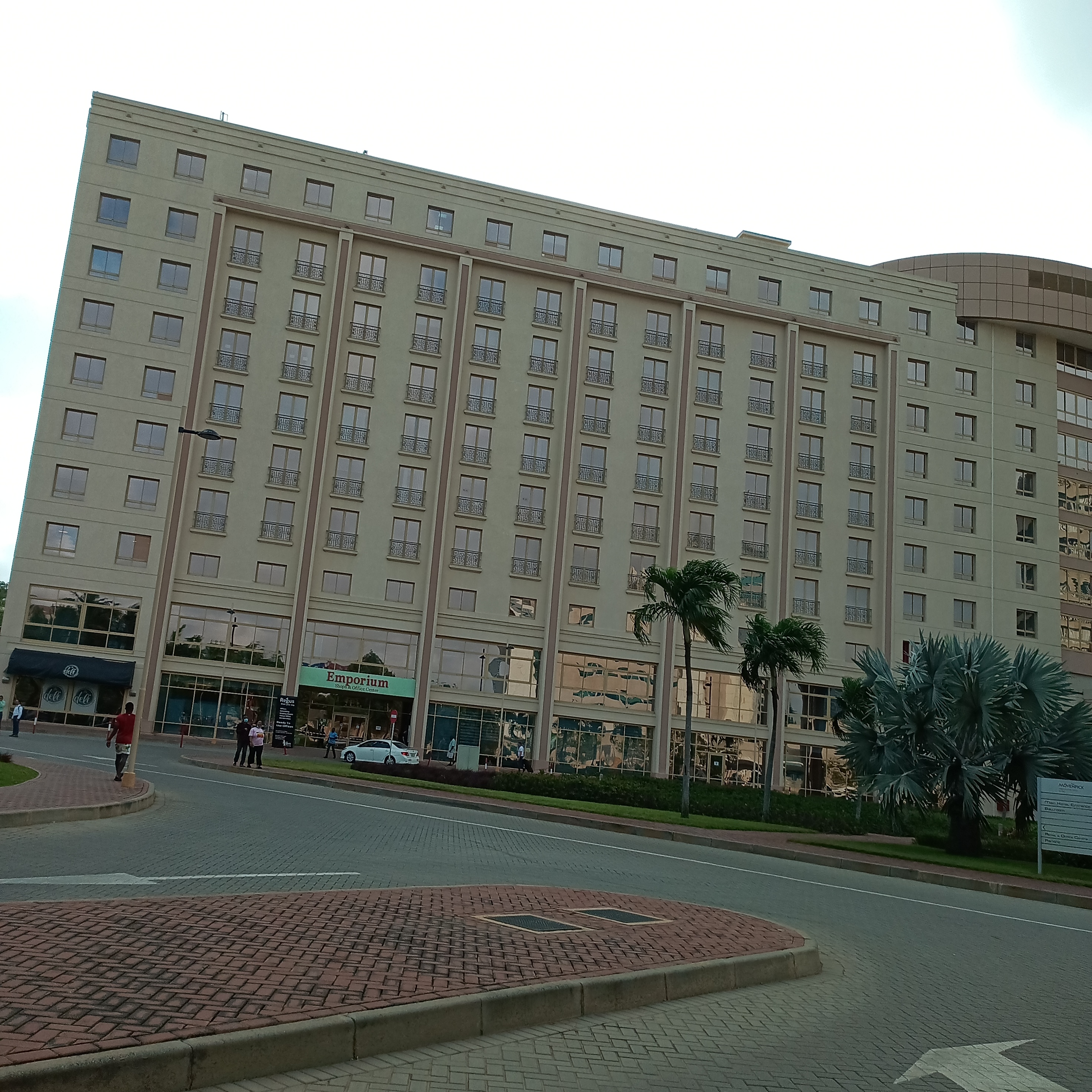 Фото Movenpick Ambassador Hotel