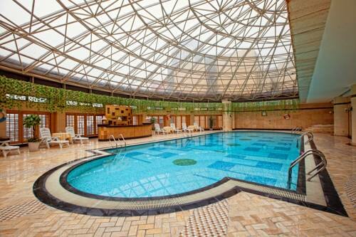Гостиница Mayflowers Hotel Wuhan в Ухане
